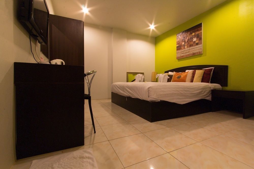 Hotel Cool Sea House à Patong Extérieur photo