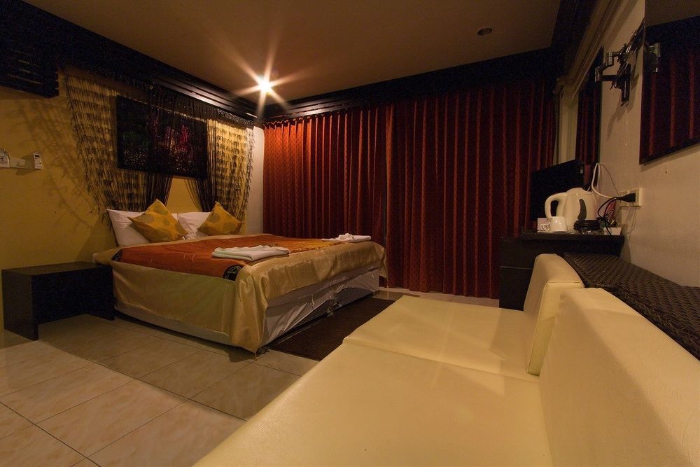 Hotel Cool Sea House à Patong Extérieur photo
